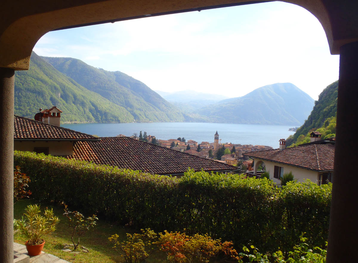 Villa con vista sul lago di Lugano