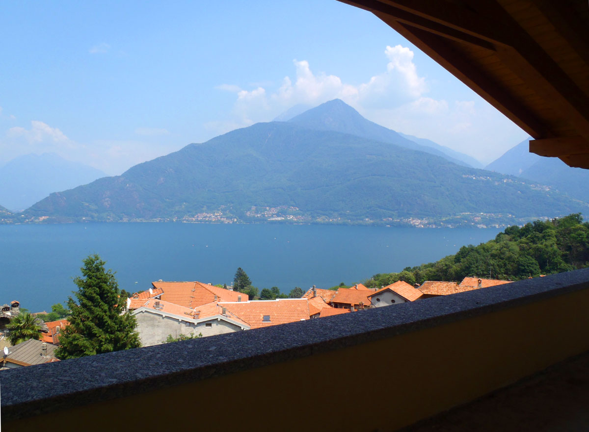 Pianello, villa di nuova realizzazione