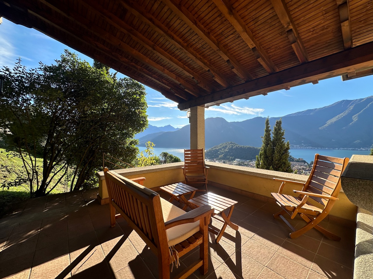 Meravigliosa Villa in posizione panoramica e soleggiata