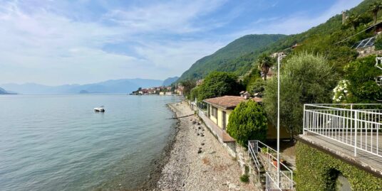 Villa esclusiva fronte lago a San Siro