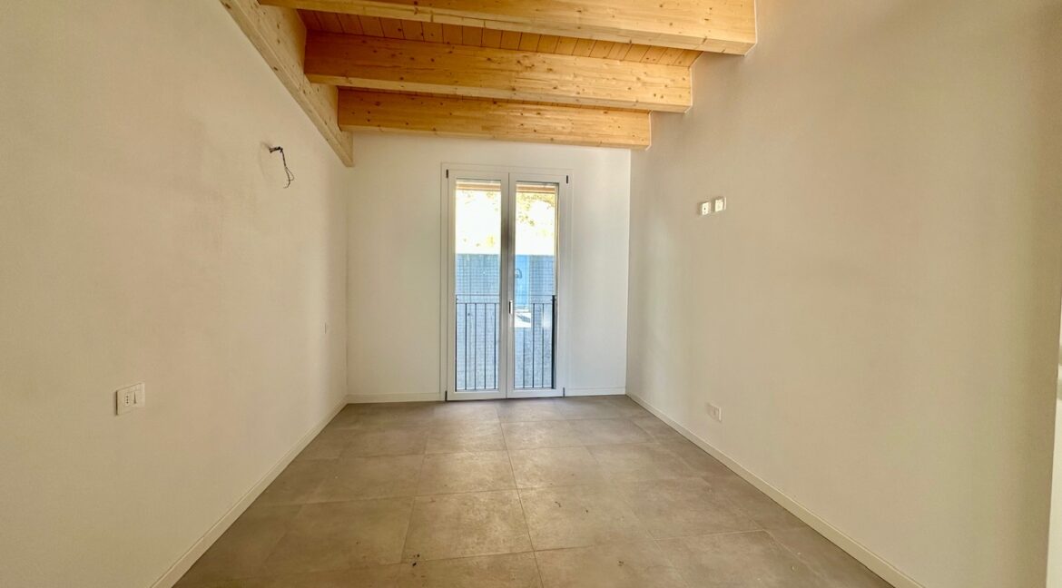 011