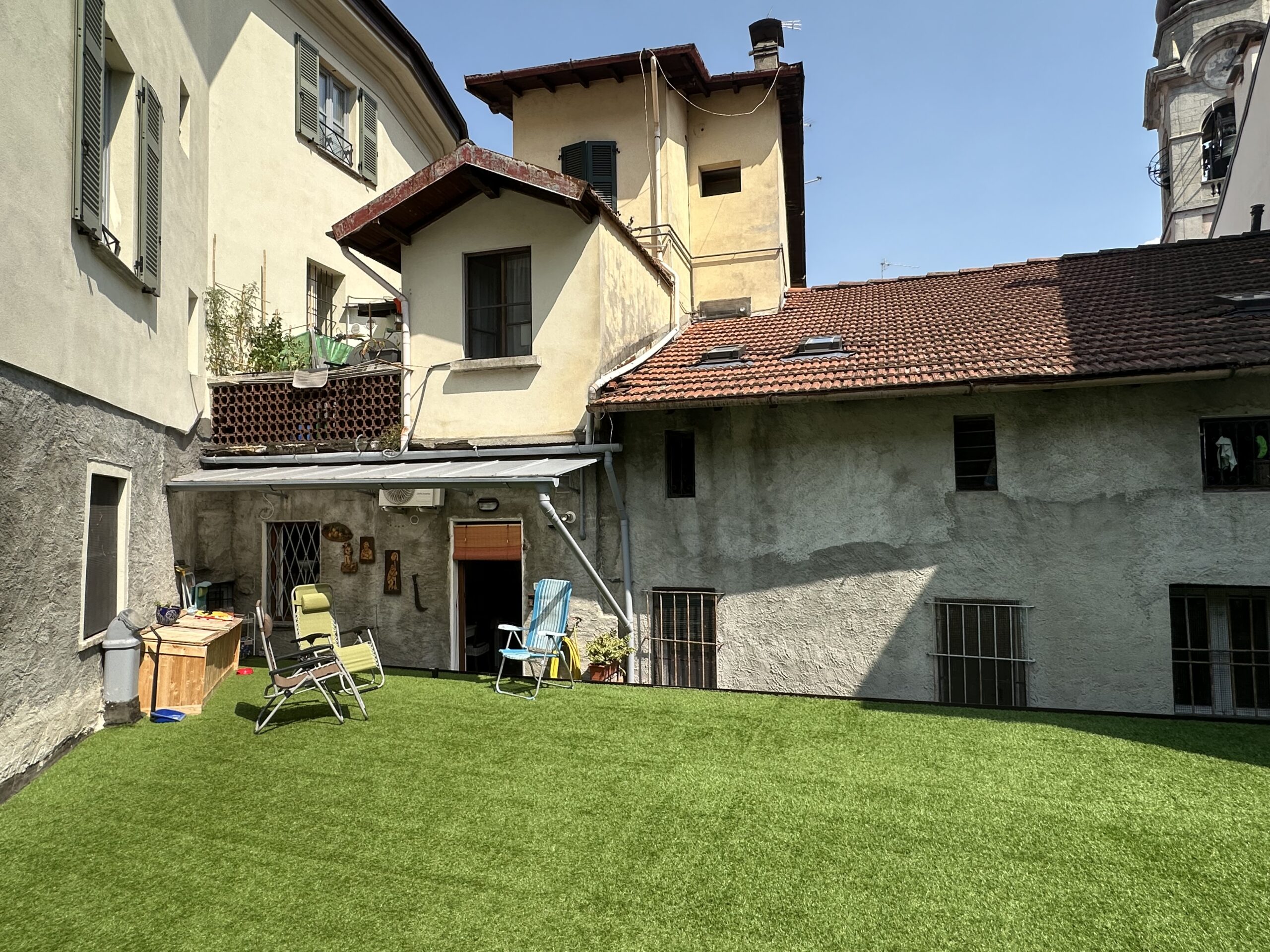 Menaggio – Appartamento in centro con ampia zona esterna privata