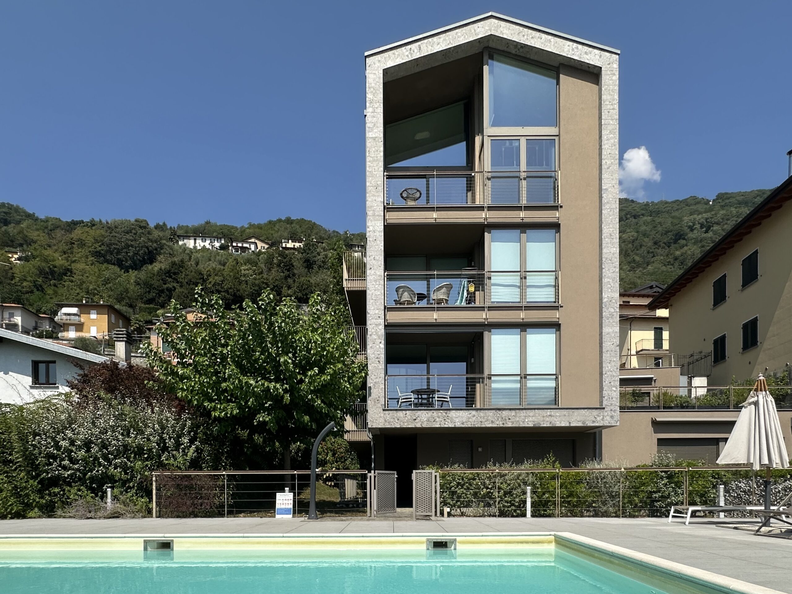 Lake Como – San Siro – Elegant Lakefront Apartment with Panoramic Views